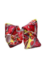 Cargar imagen en el visor de la galería, Fresas Con Crema hair bow / moños / - Elianna's Bowtique