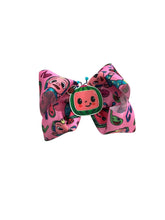 Cargar imagen en el visor de la galería, Cocomelon hair bow / moño - Elianna's Bowtique