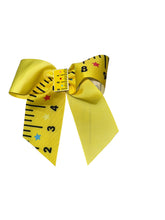 Cargar imagen en el visor de la galería, Back to school cheer bow / moños / ruler bow