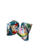 Cargar imagen en el visor de la galería, Dinosaur Hair bow / moños