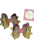 Load image into Gallery viewer, Baby Princess Bella mini Piggy tails/ Set bows/paresitos/vinyl