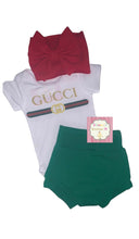 Cargar imagen en el visor de la galería, Baby boujee set headwrap,bummies &amp; shirt/red/green - Elianna's Bowtique