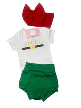 Cargar imagen en el visor de la galería, Baby boujee set headwrap,bummies &amp; shirt/red/green - Elianna's Bowtique