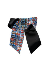 Cargar imagen en el visor de la galería, Halloween cheer bow / moños / the psycho bunch