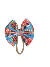 Cargar imagen en el visor de la galería, Cocomelon hair bow/nylon headband