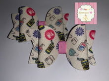 Load image into Gallery viewer, Face mask covid19 piggy tails Set bows/pares/vinyl/chongitos