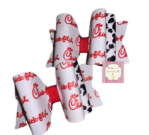 Chick Fill A piggy tails Set bows/pares/vinyl/chongitos/cow