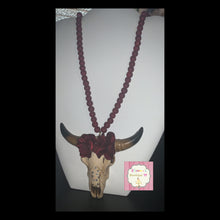 Load image into Gallery viewer, Wine Longhorn necklace/cadena/bull