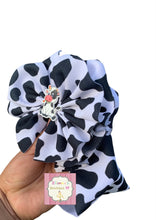 Load image into Gallery viewer, Cow print shredded headwrap/vaca/messy headwrap