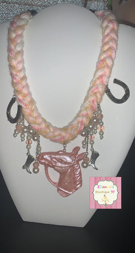 Pink Horse necklace/cadena/caballo