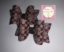 Cargar imagen en el visor de la galería, Coach Piggy tails Set bows/pares/vinyl/chongitos