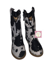 Load image into Gallery viewer, Cow print girls boots/toddler/cowgirl/botas