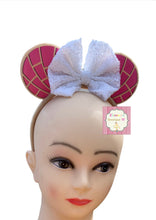 Cargar imagen en el visor de la galería, Concha headband Ears /Minnie Mouse ears