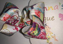 Cargar imagen en el visor de la galería, Atrapa sueños /dream catcher hair bow - Elianna&#39;s Bowtique