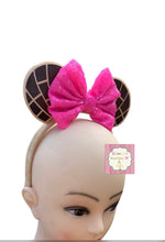 Cargar imagen en el visor de la galería, Concha headband Ears /Minnie Mouse ears