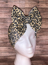 Load image into Gallery viewer, Baby cheetha headwrap/bows