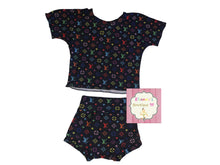 Cargar imagen en el visor de la galería, Boujee Black Multicolor set Top &amp; bummie/shirt/ multi-color