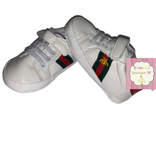 Load image into Gallery viewer, White baby shoes/unisex/boys/girls