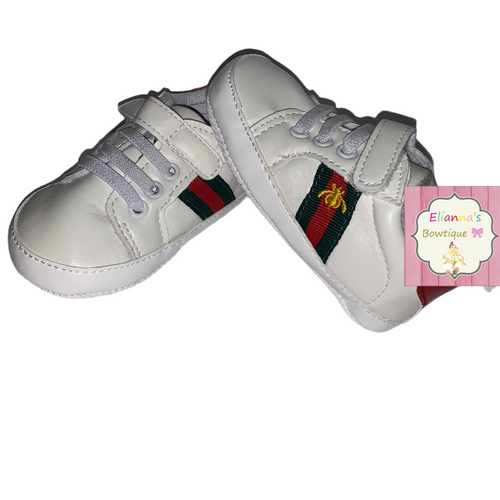 White baby shoes/unisex/boys/girls