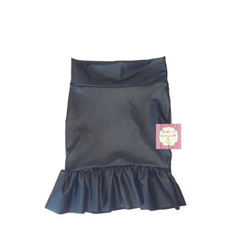 Black pleather pencil ruffle skirt / falda negra