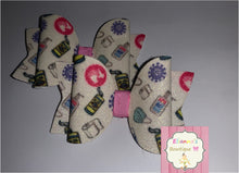 Cargar imagen en el visor de la galería, Face mask covid19 piggy tails Set bows/pares/vinyl/chongitos