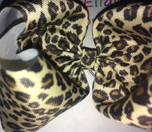 Load image into Gallery viewer, Cheetha leopard hair bow - Elianna&#39;s Bowtique