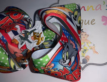 Cargar imagen en el visor de la galería, Tom and Jerry hair bow / moños - Elianna&#39;s Bowtique