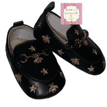 Cargar imagen en el visor de la galería, baby black shoes/unisex/boys/girls